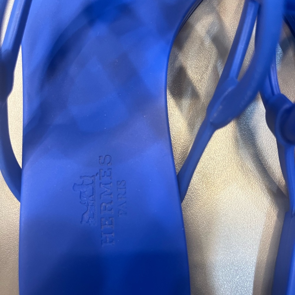Authentic Hermes rubber flip flops